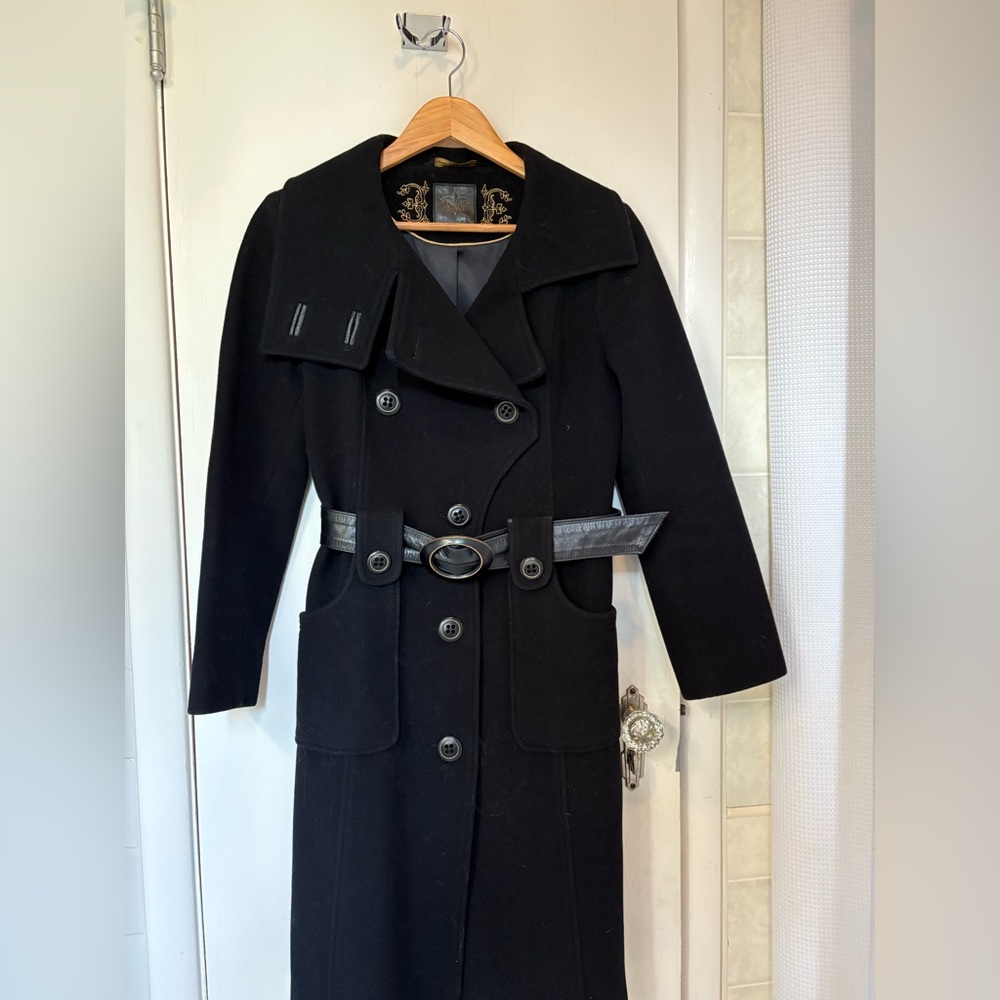 Mackage leather belted wool winter coat.
Excellent condition